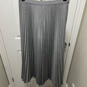 Uniqlo Classic Gray A-Line Skirt